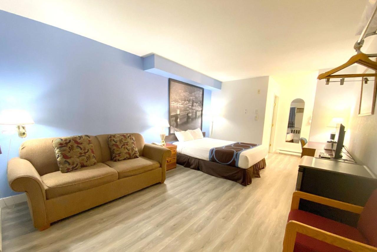 מלון Super 8 By Wyndham סיקמוס מראה חיצוני תמונה