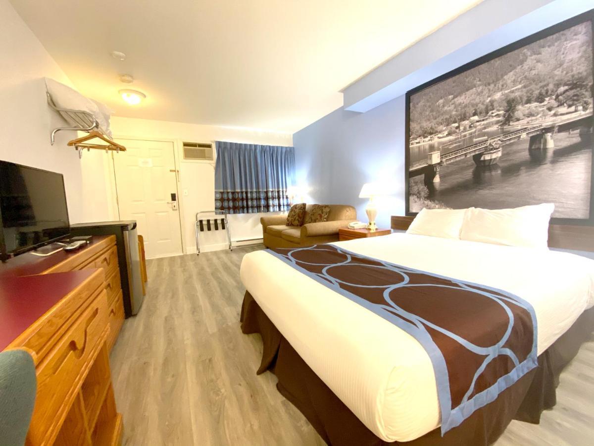 מלון Super 8 By Wyndham סיקמוס מראה חיצוני תמונה